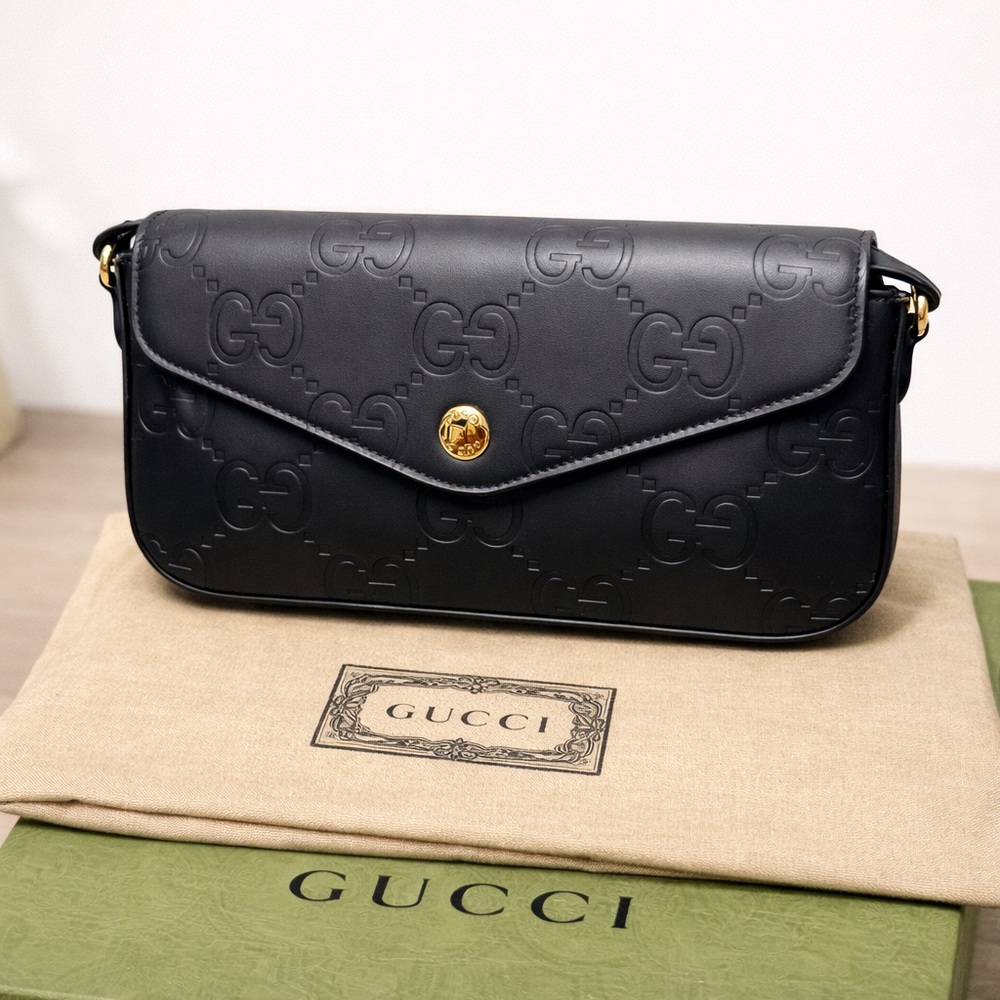 Gucci Gilbert Black Crossbody - Picture 2 of 7